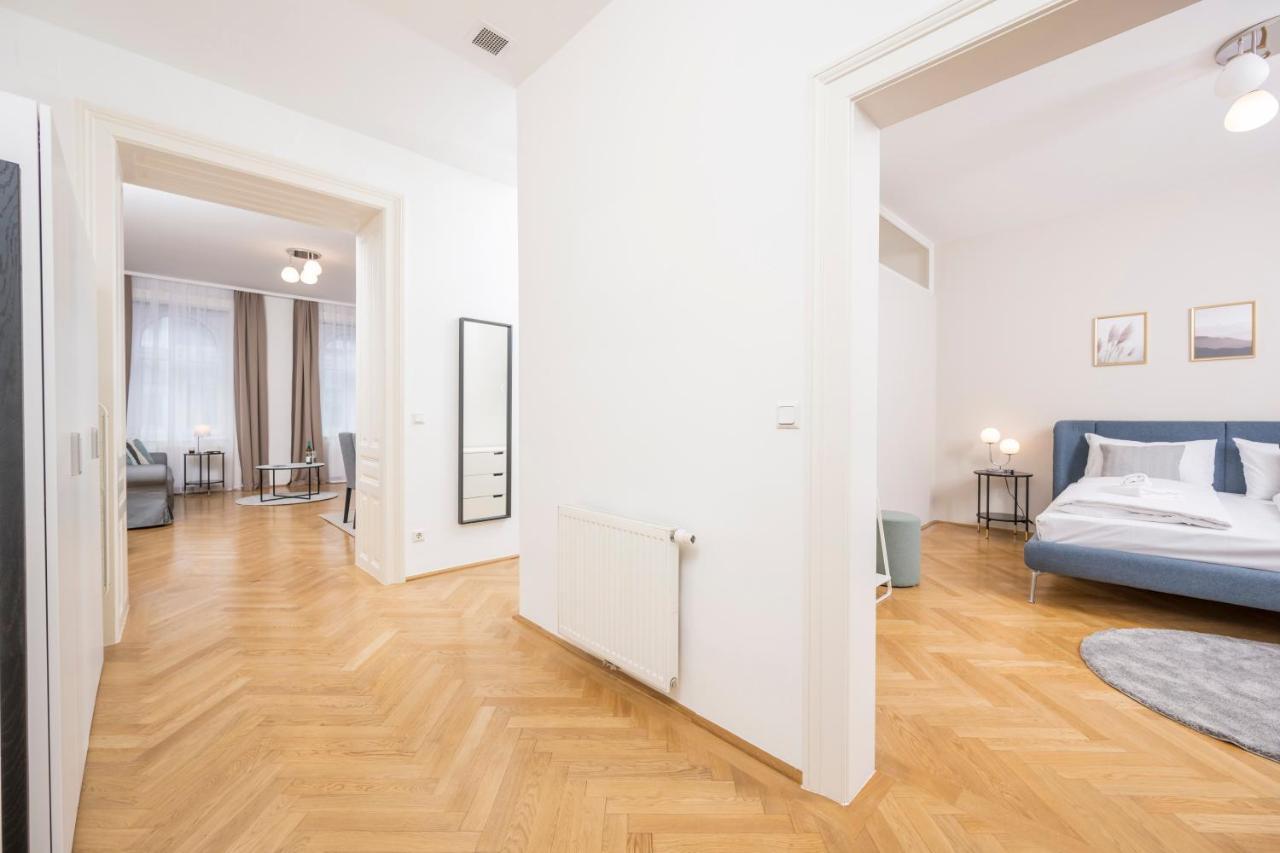 וינה Luxury Suites Liechtenstein מראה חיצוני תמונה