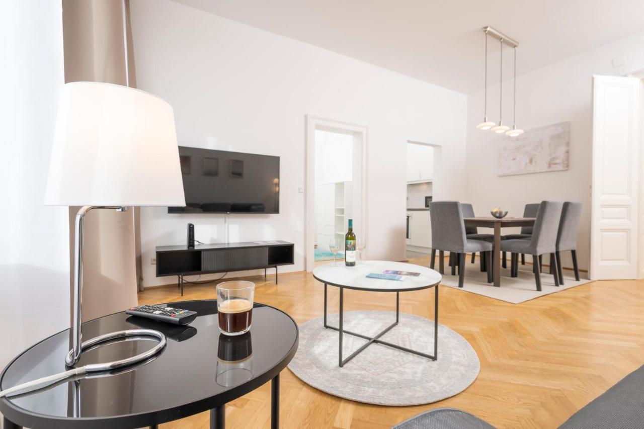 וינה Luxury Suites Liechtenstein מראה חיצוני תמונה